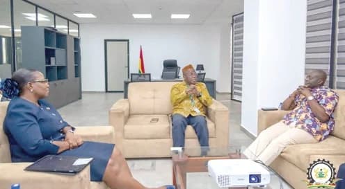 Joseph Nelson (right), Western Regional Minister; Dr Nii Moi Thompson (middle), Chairman of the National Development Planning Commission, and Dr Audrey Smock Amoah (left), Director-General, NDPC, in a discussion during the meeting