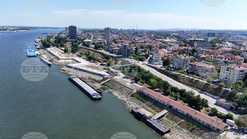 Bulgaria’s Danube River Levels Plummet, Threatening Critical Shipping Routes and Navigational Safety