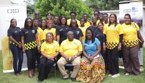 Busola Ajibola (seated left), Deputy Director of the Journalism Programme at the Centre for Journalism Innovation and Development; with Dapo Olorunyomi (middle), Chief Executive Officer of CJID, and Professor Abena Yeboah Banin (right), Dean of the School of Communication and Information Studies at the University of Ghana, with the student journalists during the training