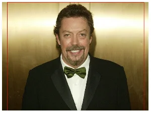 Tim Curry, Legendary Star of 'The Rocky Horror Picture Show' and 'It', Dies at 80