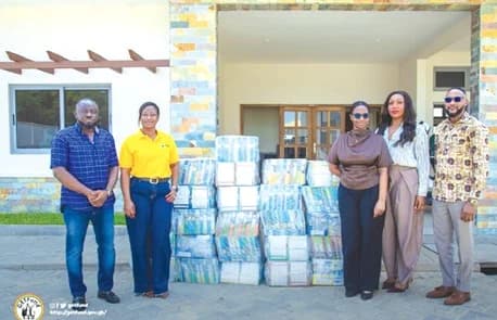 Staff of the two institutions after the donation