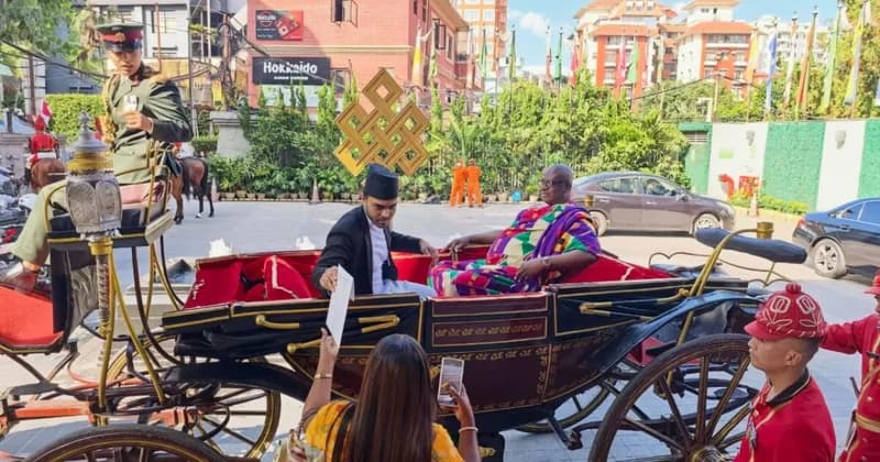 Kojo Bonsu presents credentials to Nepalese President Ram Chandra Paudel