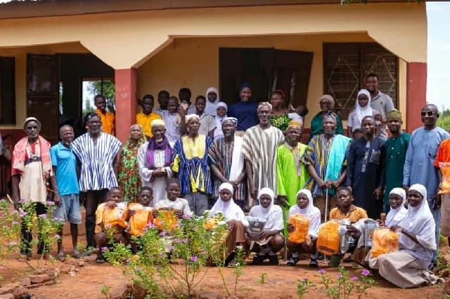 Dr Sa-ad Iddrisu donates educational materials to NWOGU D/A JHS
